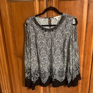 Dress Barn cold shoulder dress shirt. Size 2x.